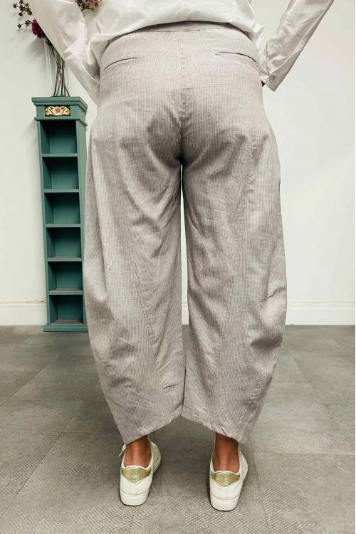 700/44 O/S8D Pantalon gris claire raye coton lin